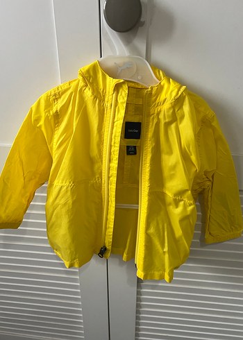 Sarı Kapüşonlu Erkek Çocuk Yağmurluk - Görsel 3