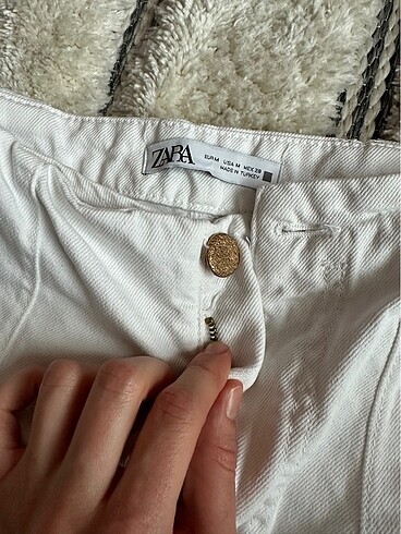 Zara Beyaz zara mom jean
