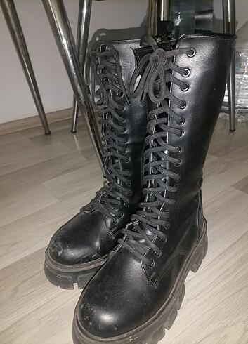 Zara siyah çizme 