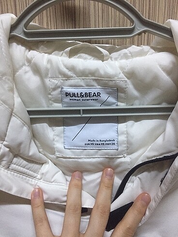 Pull and Bear Kanguru mont