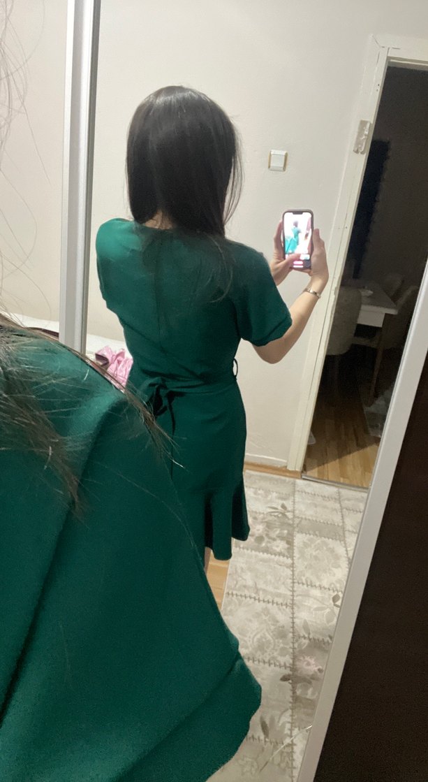 Kemerli V Yaka Mini Yeşil Elbise - Görsel 4