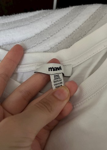 universal Beden Mavi Baskılı Beyaz Tişört