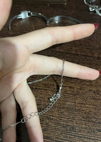 Beden Mavi Taşlı Zincir Detaylı Midi Kolye