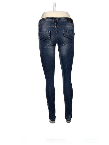 28 Beden PreLoved Skinny %70 İndirimli.