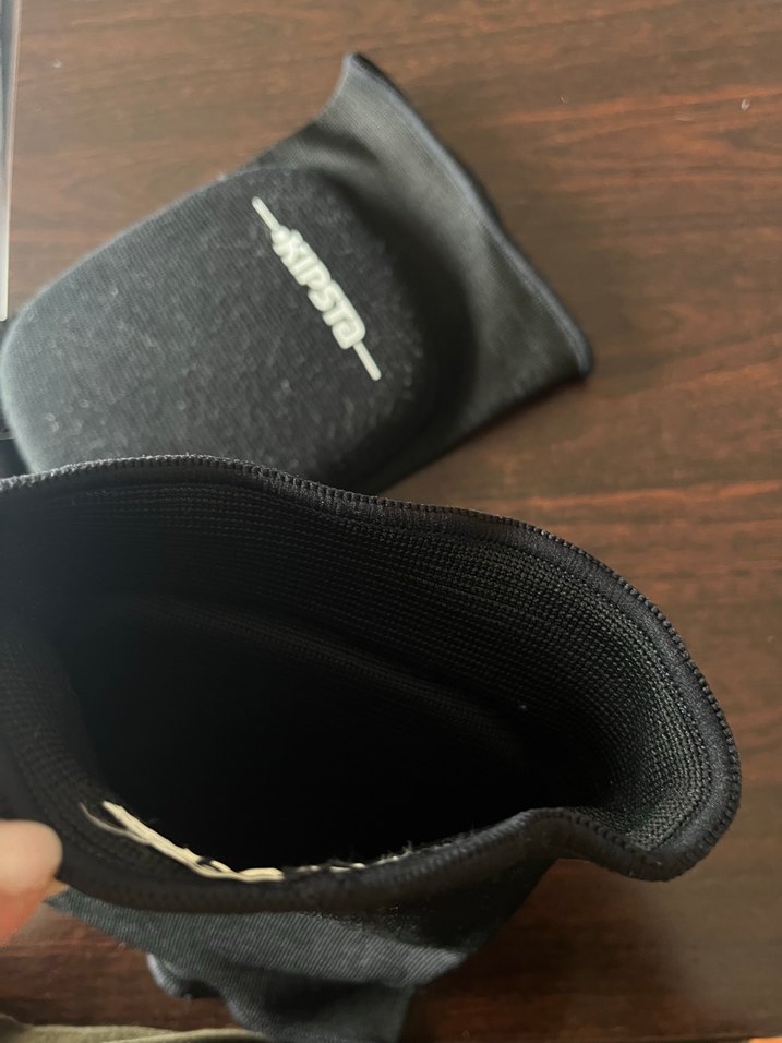 Kipsta Siyah Esnek Diz Koruyucu - Görsel 3