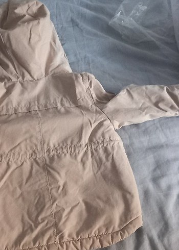 zara Kız Çocuk Bej Kürklü Kapüşonlu Mont - Görsel 4