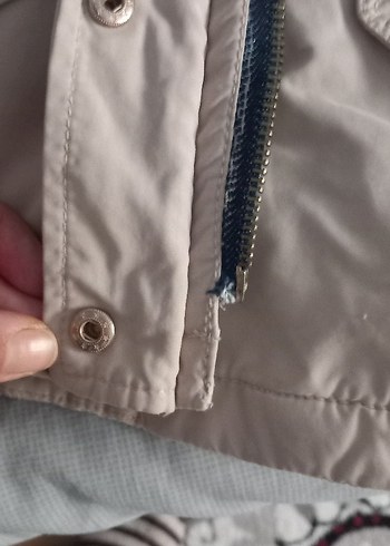 zara Kız Çocuk Bej Kürklü Kapüşonlu Mont - Görsel 3