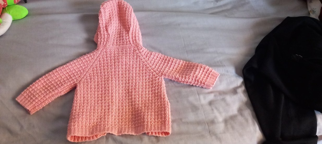 Pembe Kapüşonlu Kız Örgü Hırka - Görsel 3
