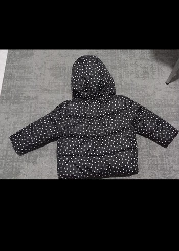Kapüşonlu Puantiyeli Siyah Kız Mont - Görsel 2