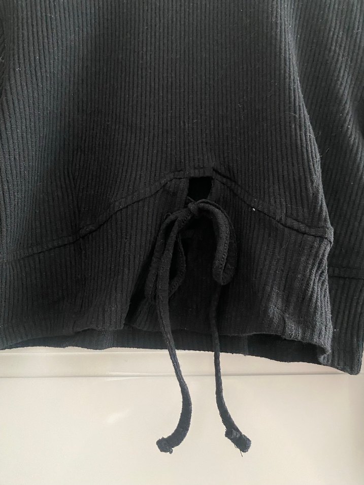 Siyah Fitilli Crop Kazak - Görsel 3