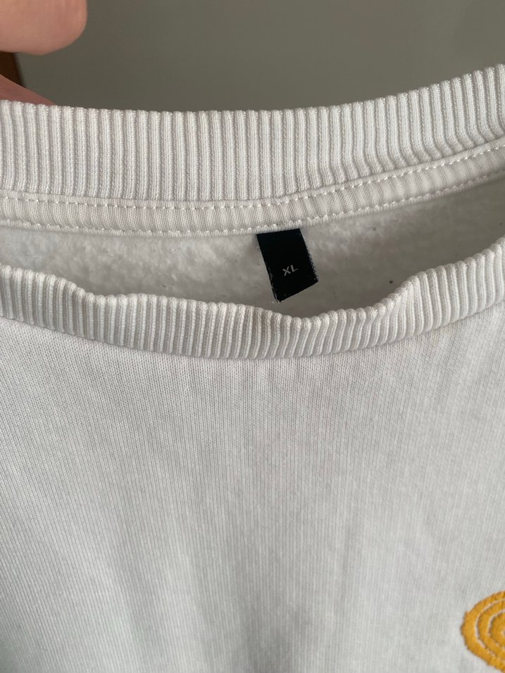 Beyaz Kalp Baskılı Kadın Sweatshirt - Görsel 3