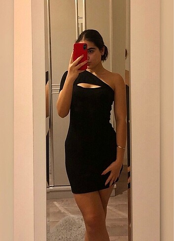 Siyah elbise