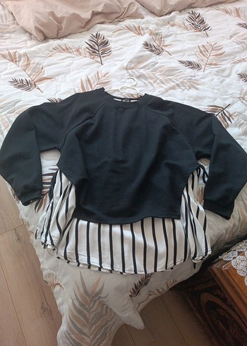 Siyah Çizgili Yanları Bağlamalı Sweatshirt - Görsel 3