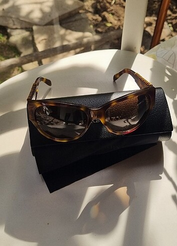 #burberry güneş gözlüğü