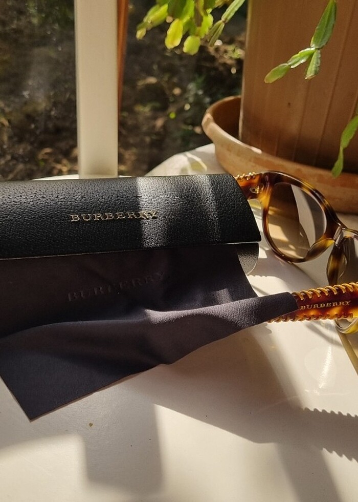 #burberry güneş gözlüğü  - Görsel 4