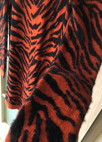 m Beden Zebra Desenli Boğazlı Kadın Triko Elbise