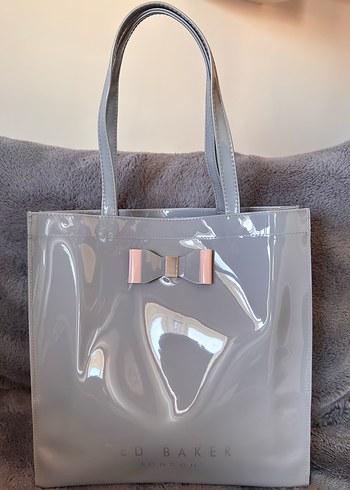 Ted Baker ürünü