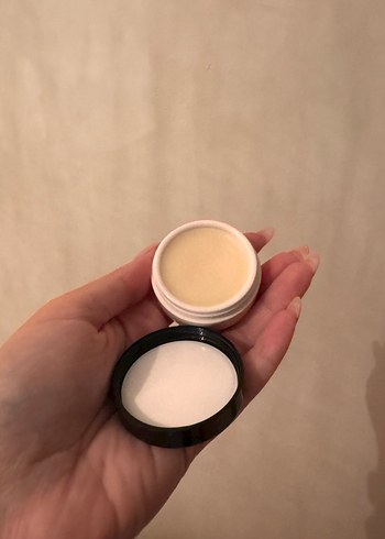 Chanel Dudak Balmı Kutu var - Görsel 4