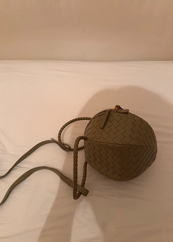 Yargıcı Deri Yuvarlak Kadın Çanta