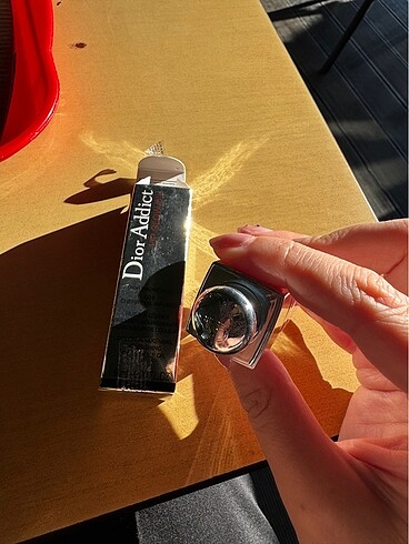 Beden pembe Renk Dior lip balm kutulu sıfır