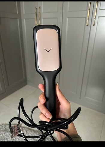 Siyah Saç Düzleştirici Fırça - Görsel 2