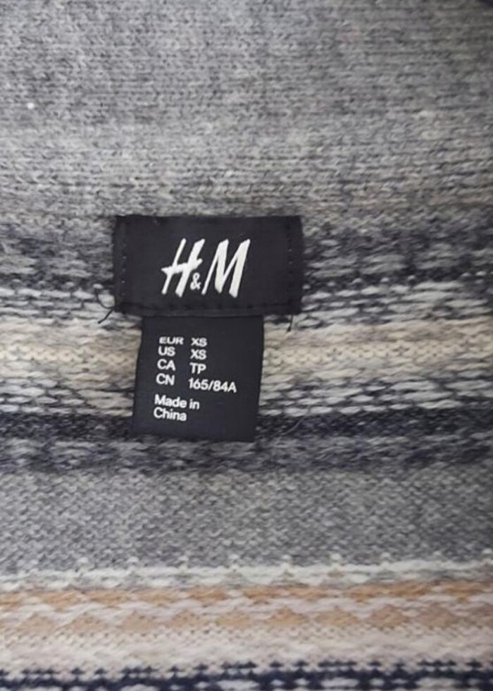 H&M yünlü hırka - Görsel 3