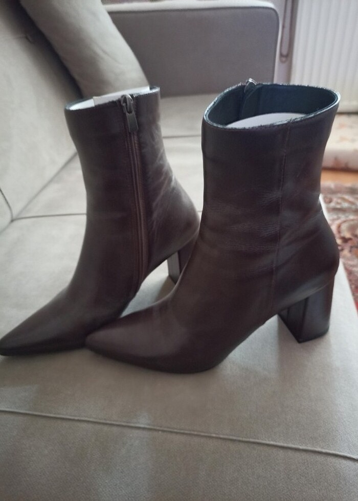 KADIN BOT - Görsel 2