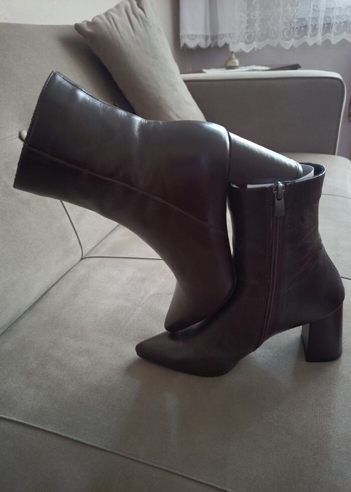 KADIN BOT - Görsel 3