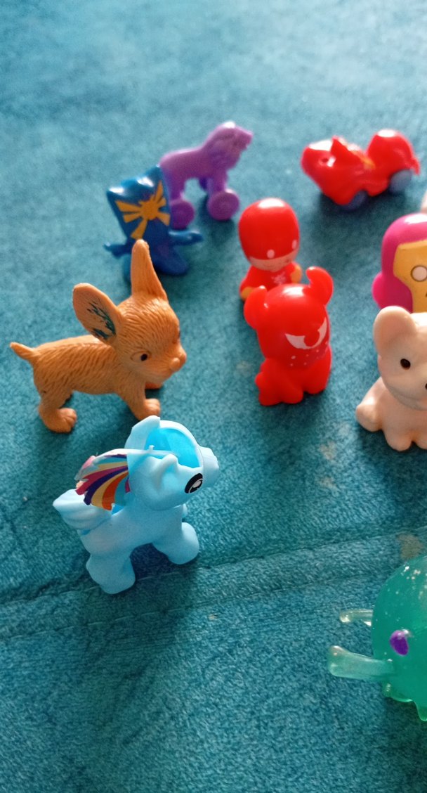 Renkli Mini Aksiyon Figürleri Seti - Görsel 4