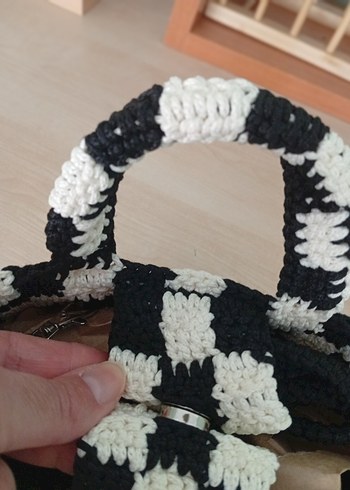 Örgü Siyah Beyaz Kareli Kadın Çanta - Görsel 4