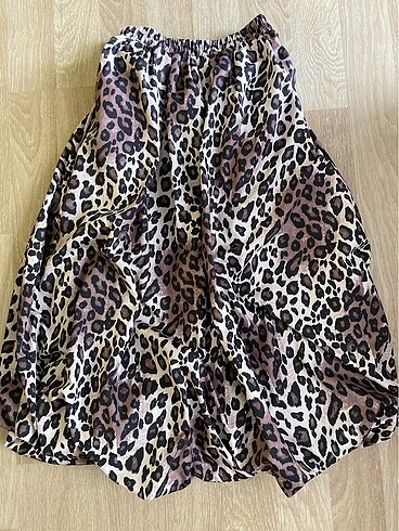 Leoparlı Etek