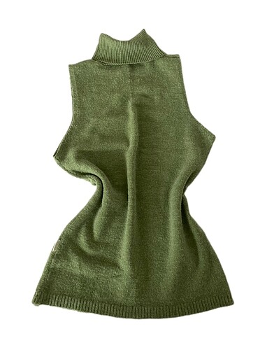 Yeşil Boğazlı Şık Süveter - Görsel 3