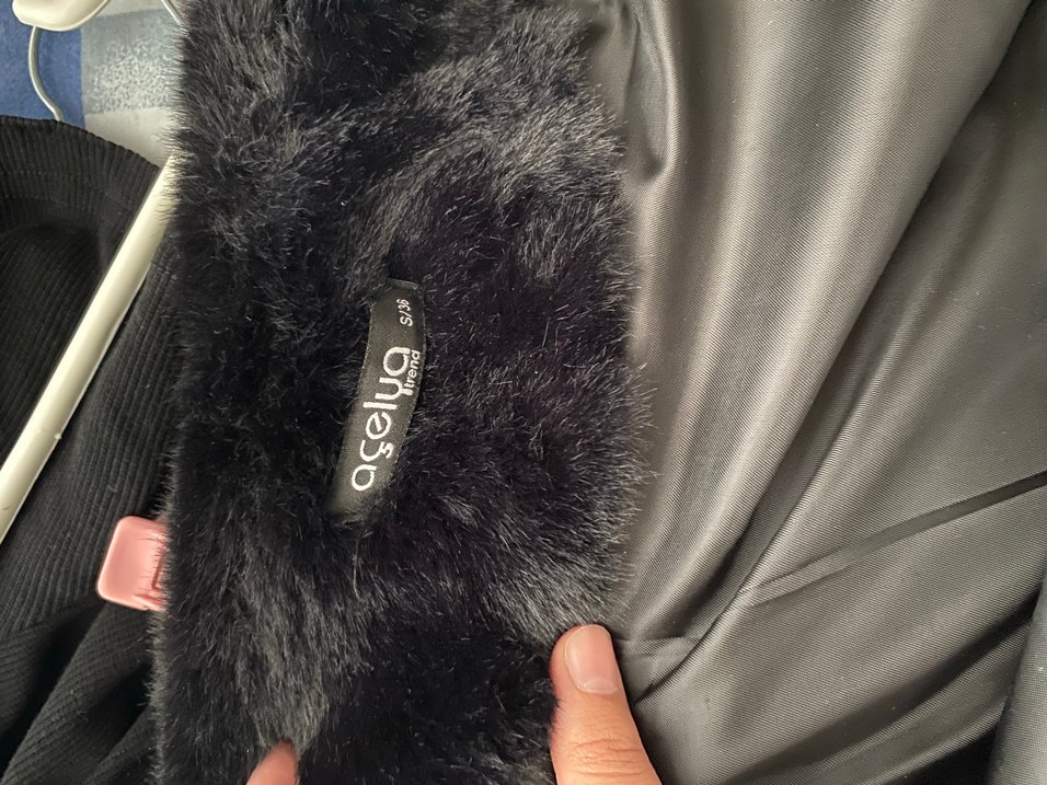 Siyah kürk ceket - Görsel 4