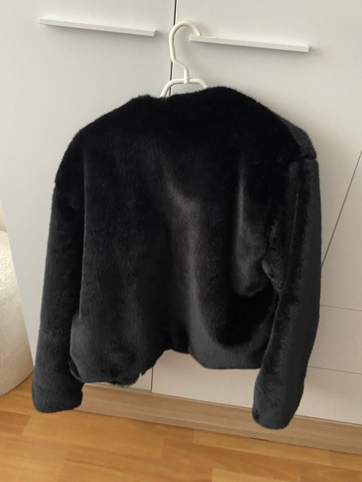 Siyah kürk ceket - Görsel 3