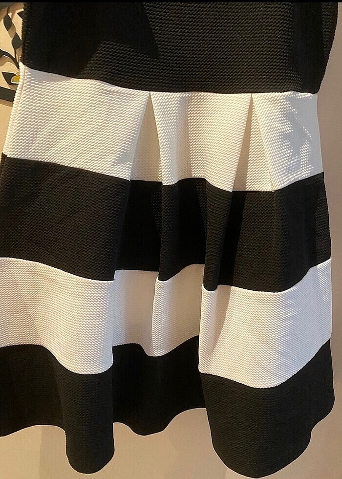 LCW Siyah Beyaz Elbise - Görsel 5