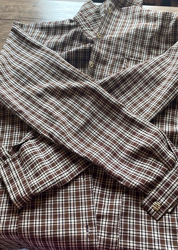 Düğmeli Kahverengi Gömlek - Görsel 2