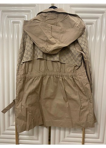 Bej Kemerli Kadın Süet Kısa Trençkot - Görsel 5