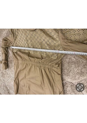 Bej Kemerli Kadın Süet Kısa Trençkot - Görsel 4