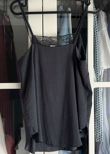 Siyah Dökümlü V Yaka Kadın bluz dantel detaylı - Görsel 4