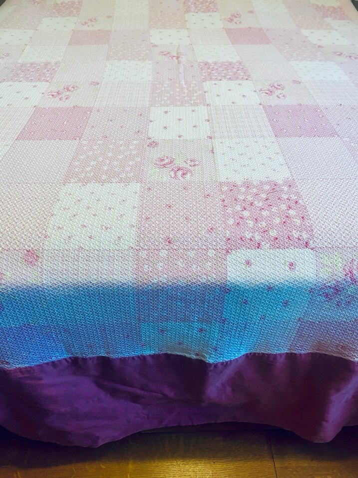 Nakışlı Pembe Pastel Yatak Örtüsü - Görsel 3