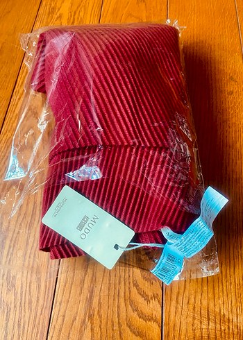 Bordo Pliseli Kadın Atkı - Görsel 5