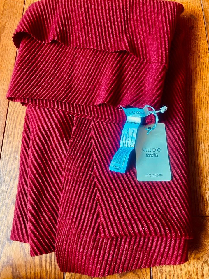 Bordo Pliseli Kadın Atkı - Görsel 4