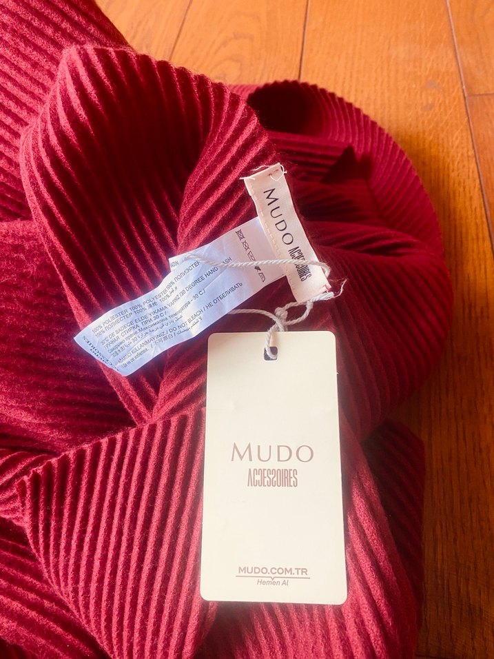 Bordo Pliseli Kadın Atkı - Görsel 3