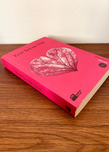 Elif Şafak'tan Aşk Romanı
