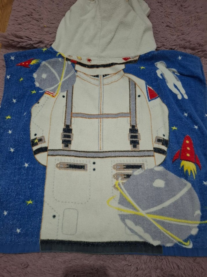 Erkek Çocuk Astronot Desenli Kapüşonlu Bornoz - Görsel 3