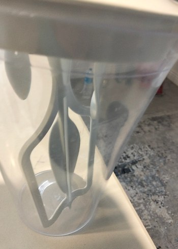 Beyaz Kapaklı Şeffaf Su Sürahisi - Görsel 4