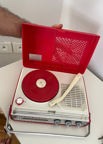 İnvico JVC MARKA Kırmızı ve Gri Retro Plak Çalar Müzik Sistemi - Görsel 2