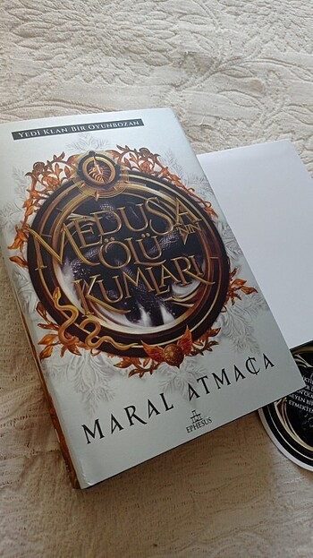  Medusa'nın Ölü Kumları - Maral Atmaca 