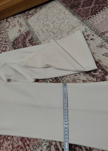 Beyaz Düğmeli Midi Kumaş Pantolon - Görsel 6