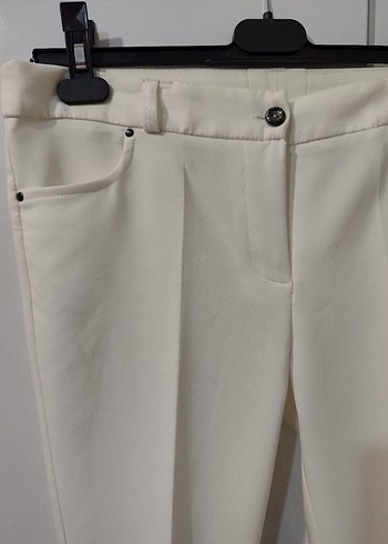 Beyaz Kemerli Kumaş Kadın Pantolon - Görsel 2